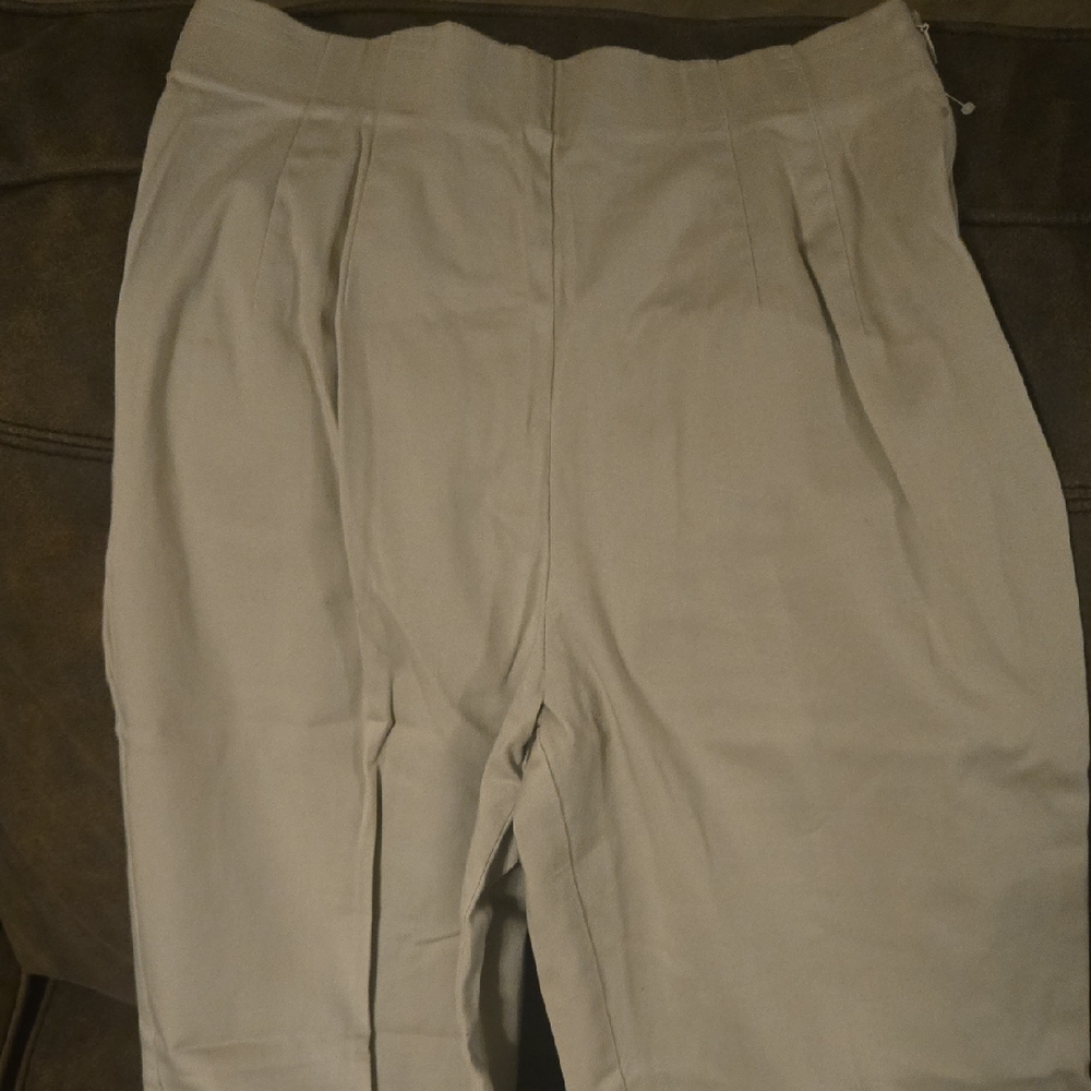 Jaclyn Smith Classic Cream Pants Size 6